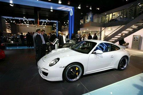 A ȫ±r(sh)911 Turbo(sh)܇ ܇֮