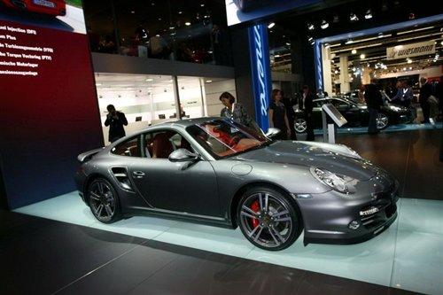 A ȫ±r(sh)911 Turbo(sh)܇ ܇֮