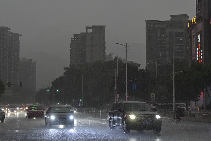 廣州遇強雷雨天氣